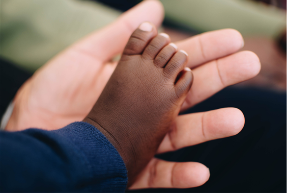 Dia Nacional do Teste do Pezinho terá lançamento de nova plataforma pioneira do Serviço de Triagem Neonatal 